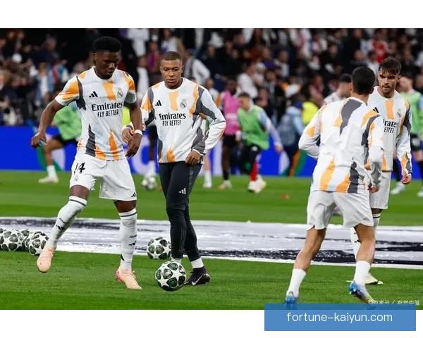 布莱顿定位球表现稳定,近期战术执行持续提升,引发关注 布莱顿定位球表现稳定,近期战术执行持续提升,引发关注