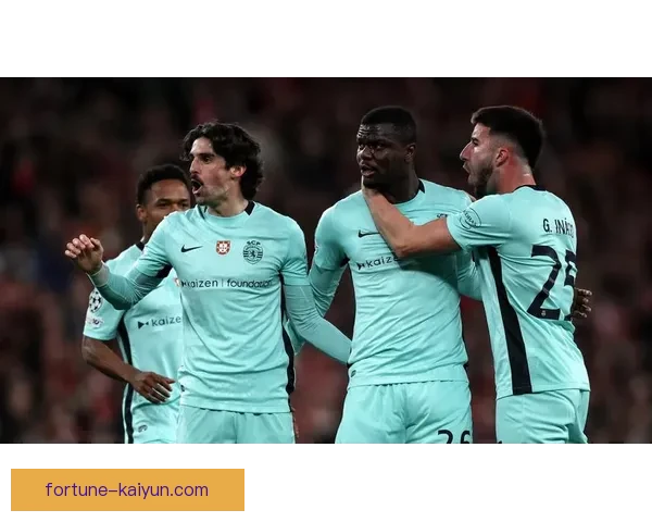 阿利松在补时阶段头球绝杀，展现出强大的关键时刻能力